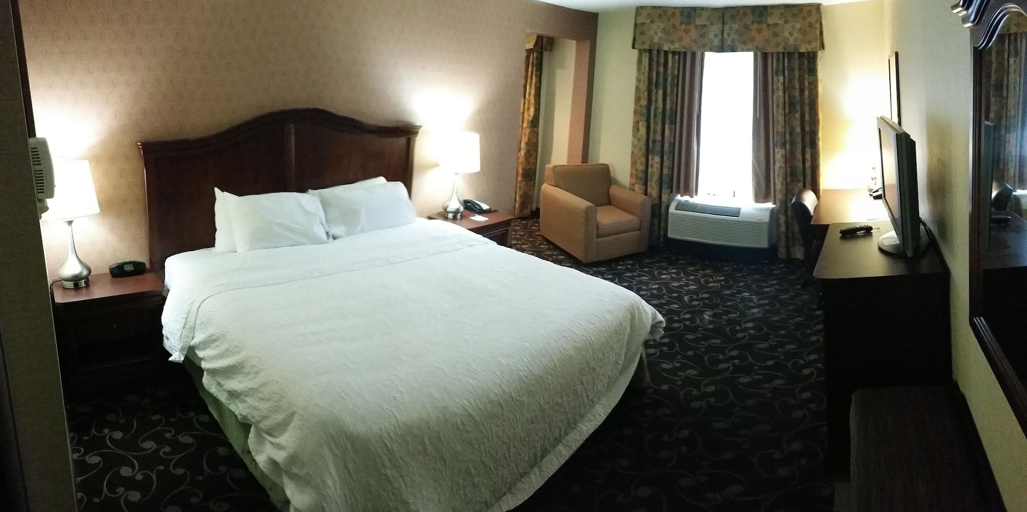 Hampton By Hilton Brattleboro Hotel Kültér fotó