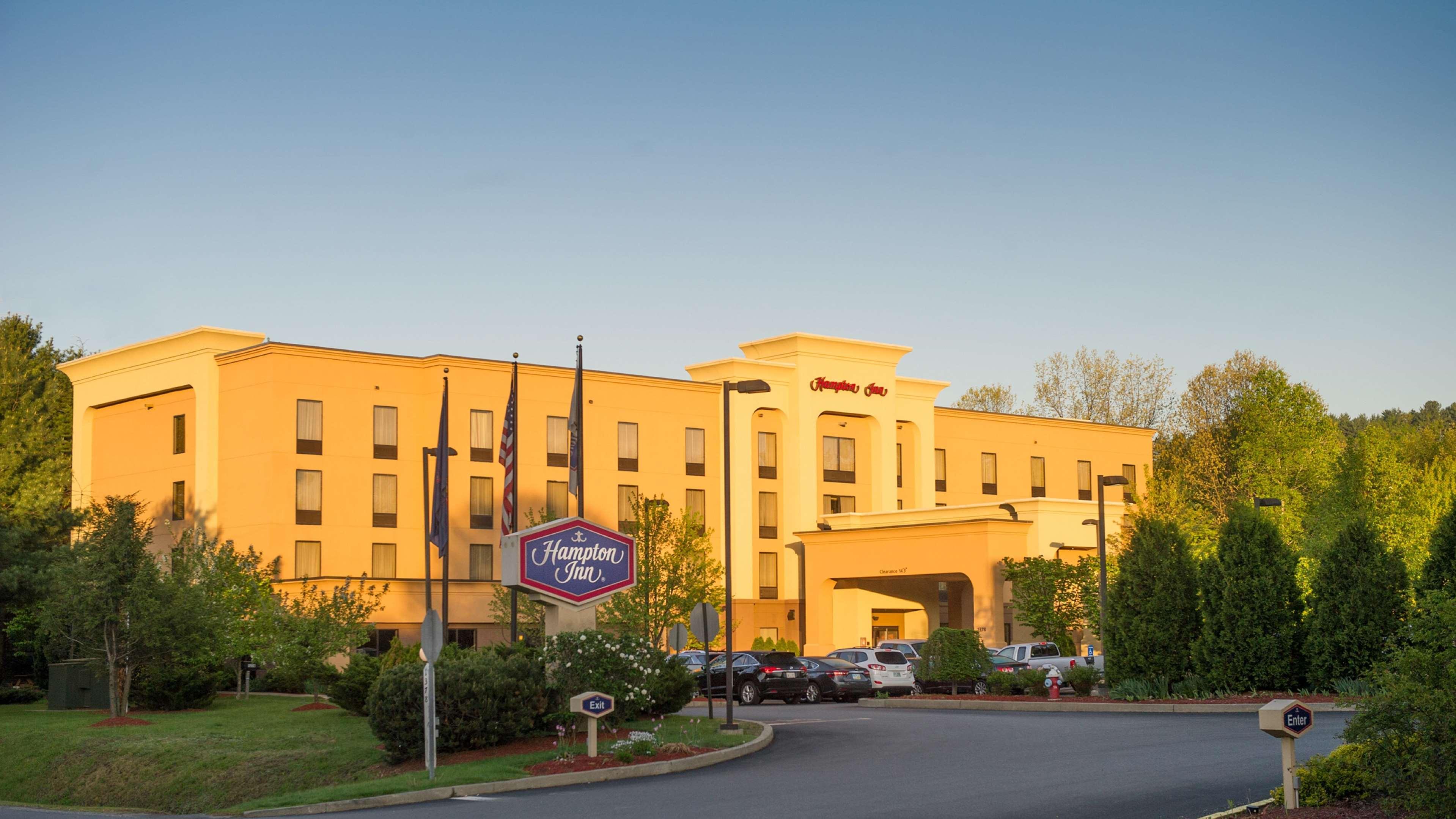 Hampton By Hilton Brattleboro Hotel Kültér fotó
