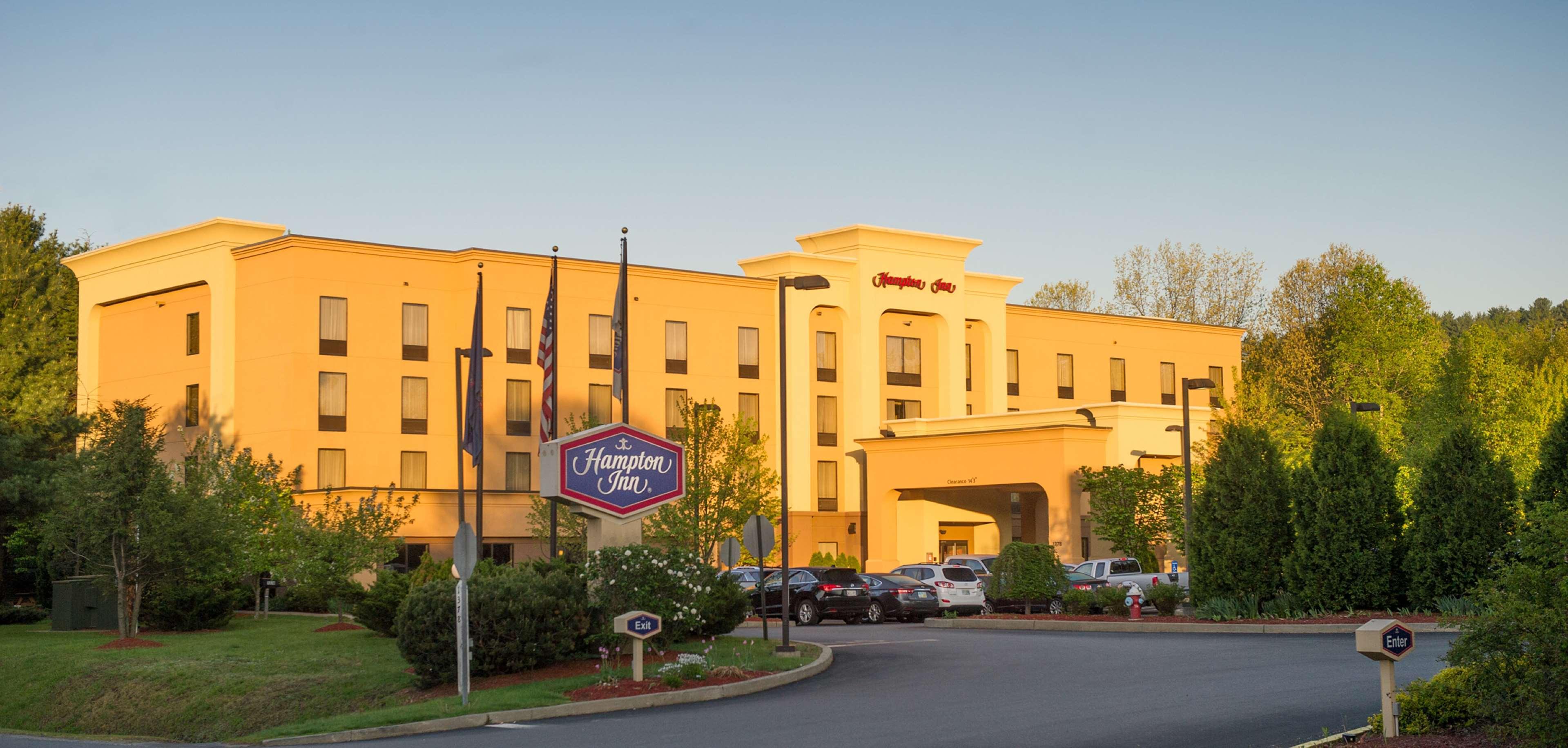 Hampton By Hilton Brattleboro Hotel Kültér fotó