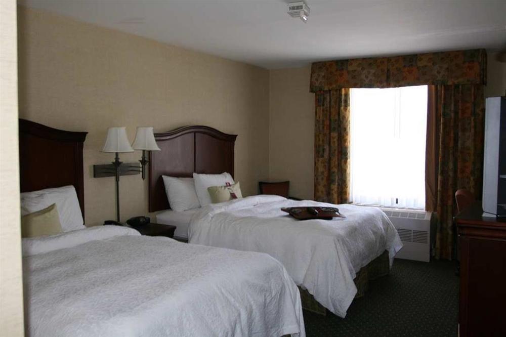 Hampton By Hilton Brattleboro Hotel Szoba fotó