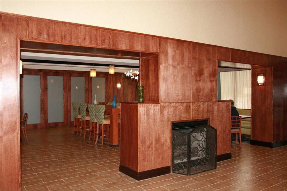 Hampton By Hilton Brattleboro Hotel Beltér fotó