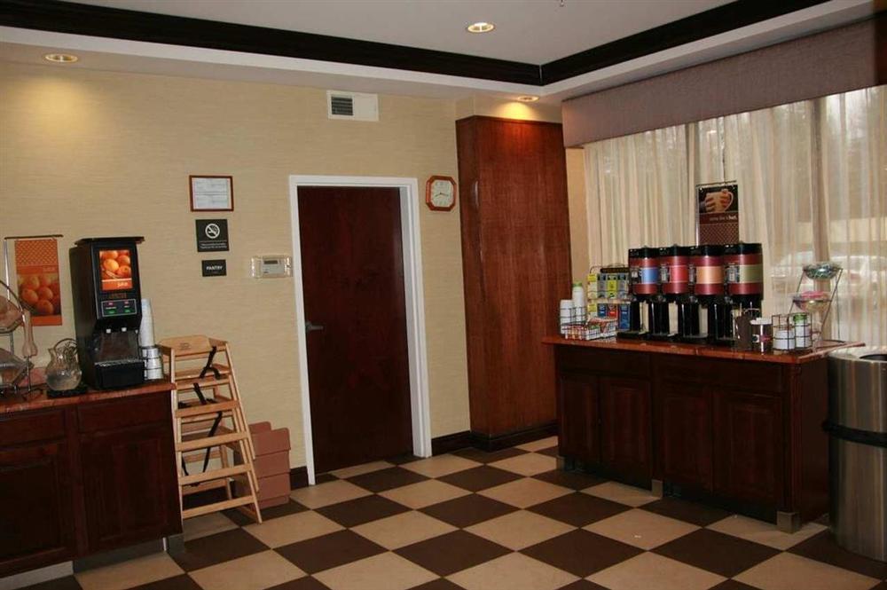 Hampton By Hilton Brattleboro Hotel Étterem fotó