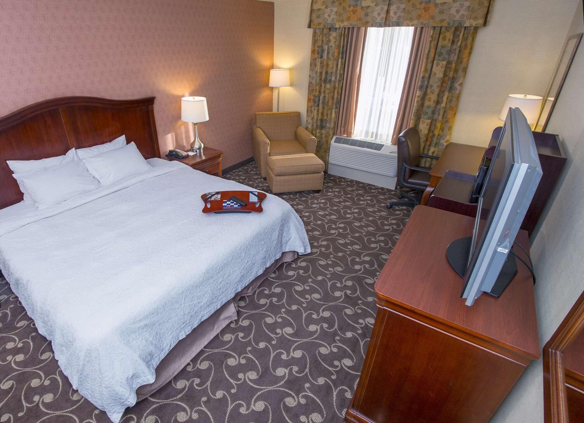 Hampton By Hilton Brattleboro Hotel Kültér fotó